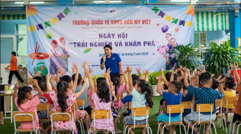 Đào tạo, dạy nghề: Có nên cho bé học chương trình song ngữ sớm? Lợi ích giáo dục Loi-ich-giao-duc-song-ngu-5-e1723002429122